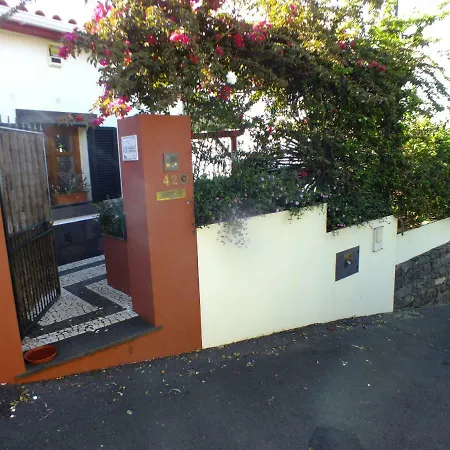 Couette-café La De Ker Briac Funchal (Madeira)